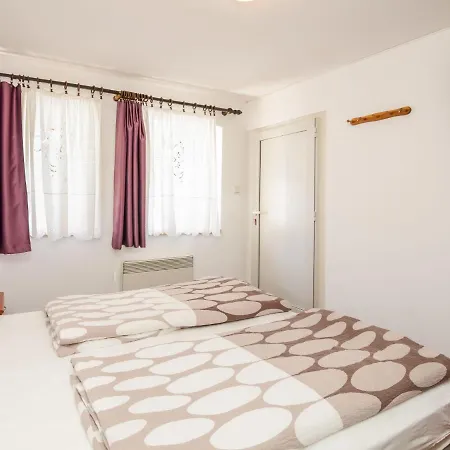 Maja By Interhome Case de vacanță Lič